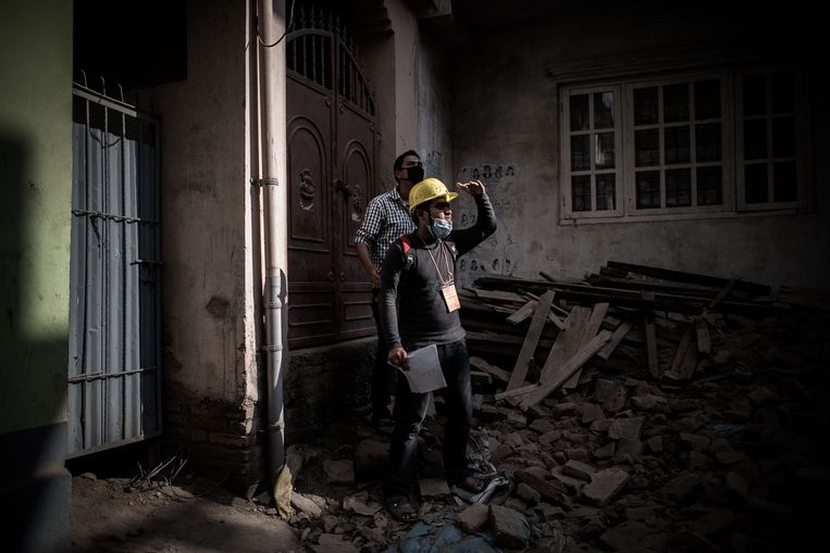 Reddingswerkers in Kathmandu. Beeld afp