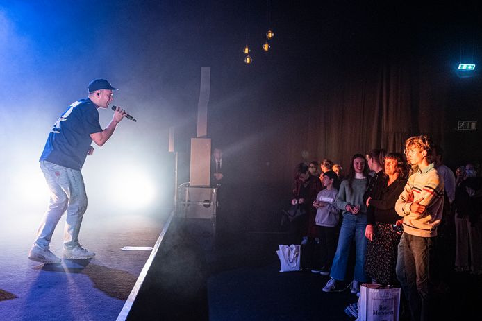 Brihang is op zoek naar 14 support acts voor optredens in Vlaanderen.