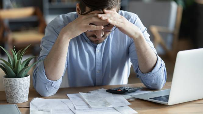 Stress over schulden en hoge rekeningen? Bij deze instanties kun je terecht voor hulp