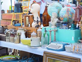 Jaarlijkse rommelmarkt in feestzaal Lotenhulle