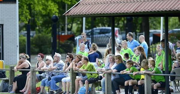 Voetbalteams De Smithoek Den Ham stranden in regiofinale - Tubantia