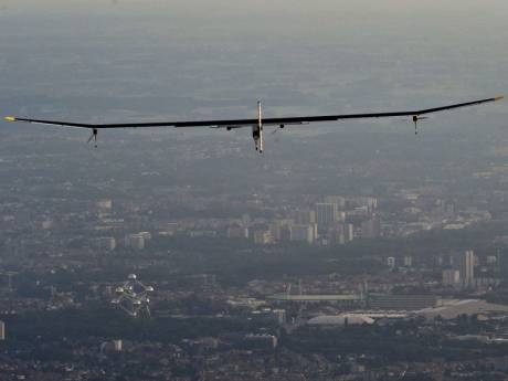 Le Solar Impulse, invité d'honneur du Bourget... s'il y arrive!