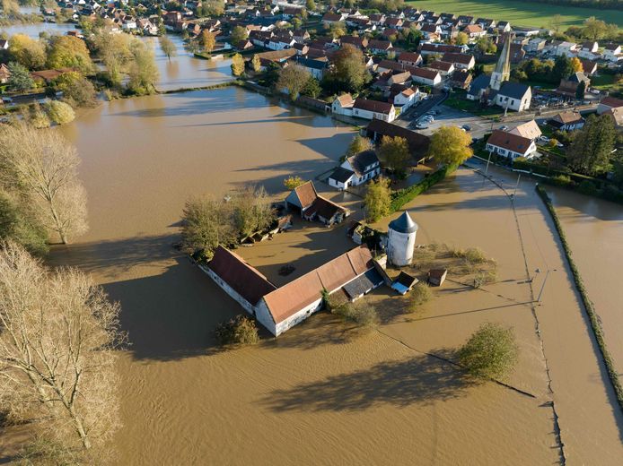 Overstromingen in Esquerdes, Pas-de-Calais.
