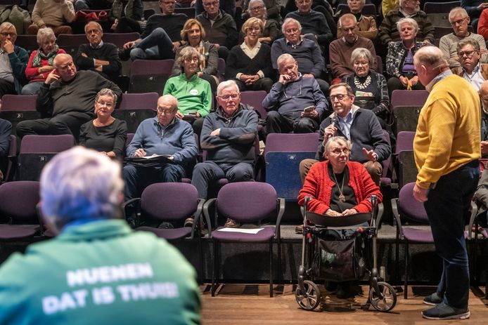ED20220222-0006 Nuenen De seniorenverenigingen houden een politiek debatavond in Het Klooster in aanloop naar de verkiezingen.