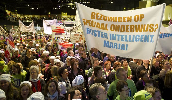 Tegen de invoering van passend onderwijs, door toenmalig minister Marja van Bijsterveldt in het kabinet-Rutte I, werd fel geprotesteerd.