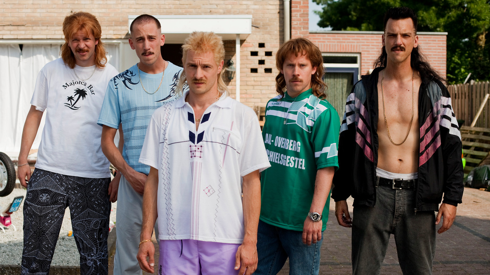 ‘Bam jonguh’ frituur uit New Kids gaat tegen de vlakte Foto hln.be