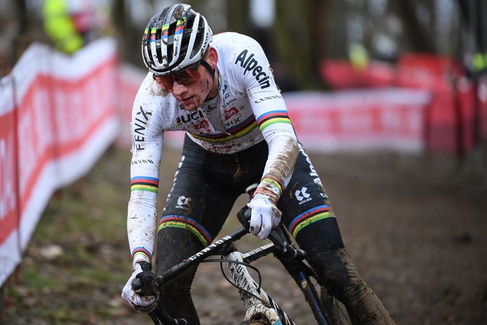 Mathieu van der Poel maakt zondag zijn rentree in Dendermonde.