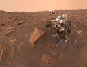 Le rover Curiosity (photo) a capturé des images de nuages incandescents dans le ciel de Mars.
