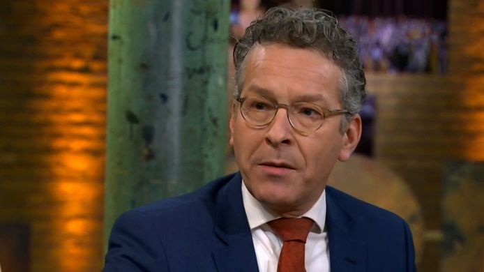 ,,ASML is Nederland en zelfs Europa ontstegen, want wat zij doen is gewoon uniek in de wereld, er is niemand die dit kan'', zei burgemeester van Eindhoven Jeroen Dijsselbloem in Buitenhof.