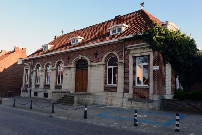 Oud-gemeentehuis in Dorpsstraat te koop | Bierbeek | hln.be