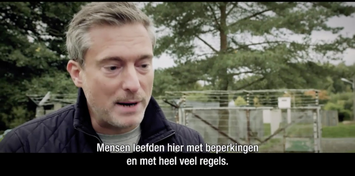 Gilles De Coster Beeld Play 4