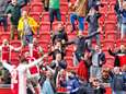 Fans en spelers vieren officieus kampioenschap Ajax bij parkeerdek Arena