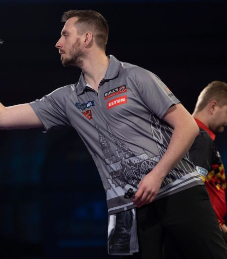 Dimitri van den Bergh door debutant uitgeschakeld in tweede ronde WK darts