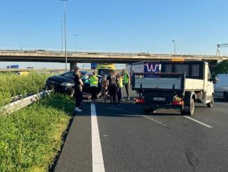 Drie ongelukken op A16 en A29 zorgen nog urenlang voor veel vertraging op snelwegen van Brabant naar Rotterdam