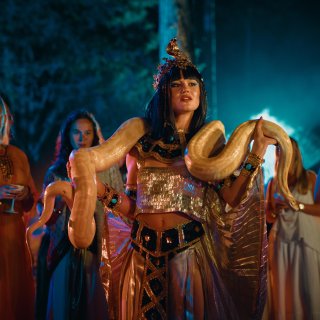 A meeting in a Berlin gay bar helped Nola Elvis Kemper land her role in hit series Knokke Off: ‘This season is even crazier’