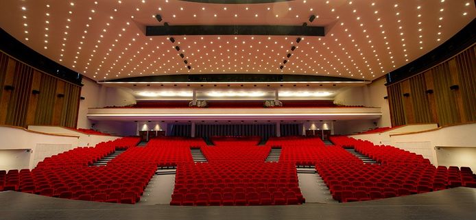 Het Kursaal Oostende vormt haar grote zaal om tot een multifunctionele concertzaal. Zo ziet het auditorium er vandaag uit.