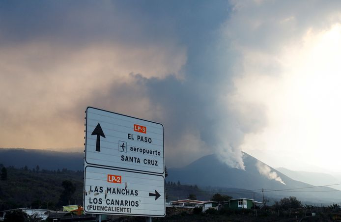 Il y a une concentration excessive de cendres volcaniques dans l'air.