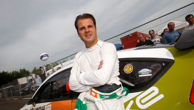 Wagen Pieter Tsjoen Vat Vuur Tijdens Shakedown Rally Van Ieper De Morgen