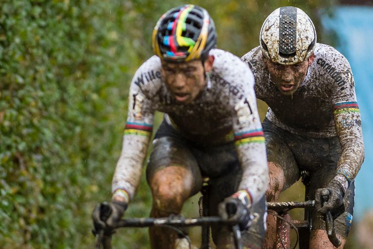 Wout Van Aert En Mathieu Van Der Poel Snoeien Fors In Veldritprogramma De Morgen