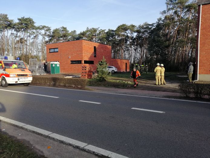 De wagen belandde echt in de woning.