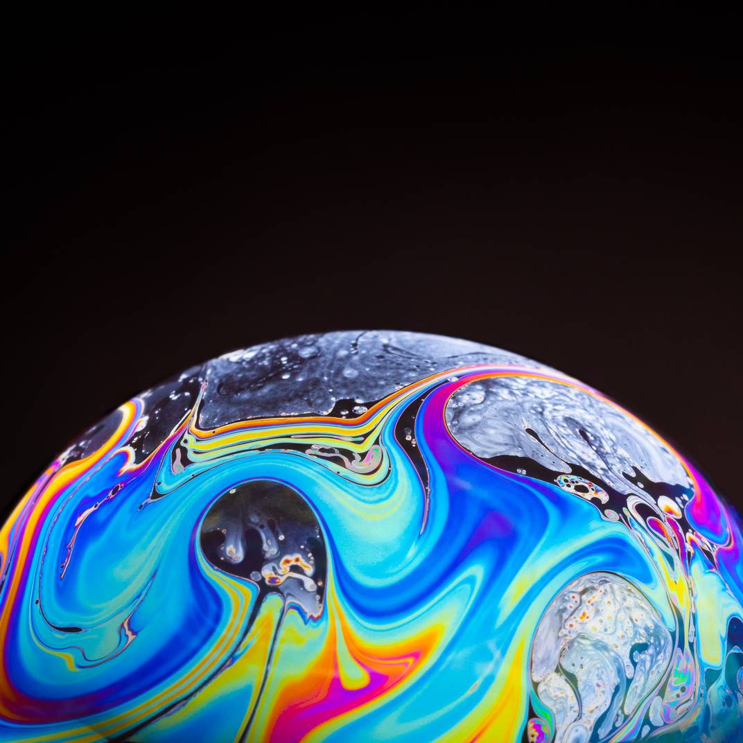 Heel ver voorbij Neptunus: twee ruimtesondes verkennen de heliosfeer, die cruciaal is voor onze kosmische veiligheid