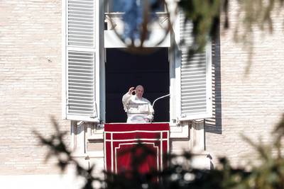 Paus in nieuwjaarsmis: “Raken aan vrouwen is belediging van God”