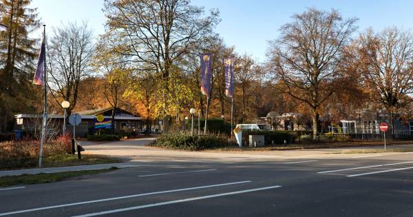 Vakantiecentrum De Hertenwei in Lage Mierde verloedert snel - Eindhovens Dagblad