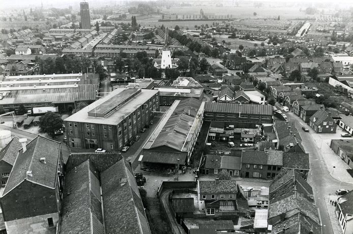 De voormalige Philips fabriek in centrum van Oss.