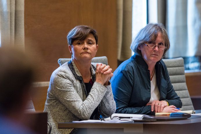 Jon Hermans-Vloedbeld (rechts) is nu formateur, maar deed samen met Trudy Vos (links) als informateur ook de verkenningsgesprekken in Enschede.