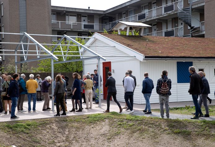 Vrijdag werden de woningen van woonvereniging 't Rondeel opgeleverd.