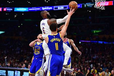 LIVE NBA PLAY-OFFS. Lakers domineren tegen Golden State Warriors, Butler neemt Heat op sleeptouw tegen Knicks