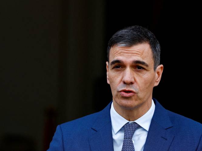 Pedro Sánchez blijft toch aan als premier in Spanje, ondanks corruptieklacht tegen zijn vrouw