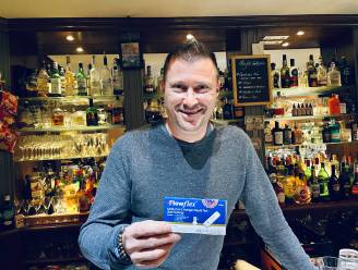 Café-uitbater Dominique (44) verkoopt nu ook zelftests: “Covid Safe Ticket geeft vals gevoel van veiligheid”