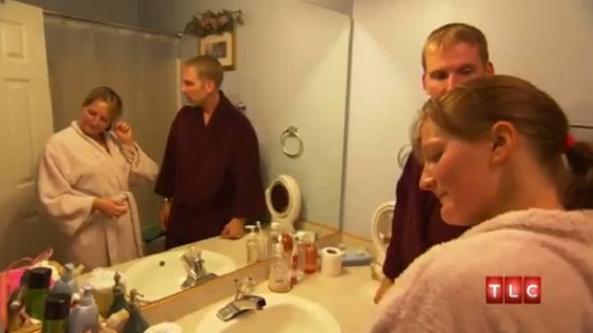 Ils partagent leur douche, leur rasoir et leur brosse à dents