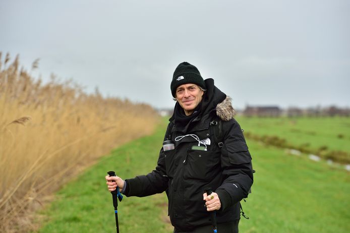 Craig Cohon is bezig met zijn wandeltocht Walk it back, van Londen naar Istanbul.