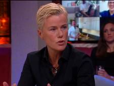 Ellie Lust hekelt kritiek op ‘positief’ coronalied, nummer toch mikpunt van spot