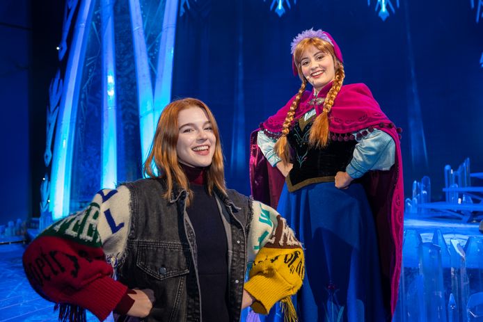 Lotte De Clerck ontdekte de show 'Frozen: A Musical Invitation' en poseerde voor de gelegenheid met Anna.