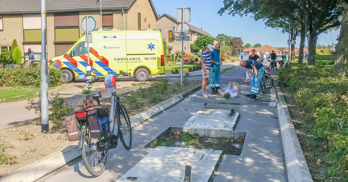 Babberich wil gevaarlijke bussluis weg: 'Zeker twee keer per week raak, tot botbreuken aan toe' - De