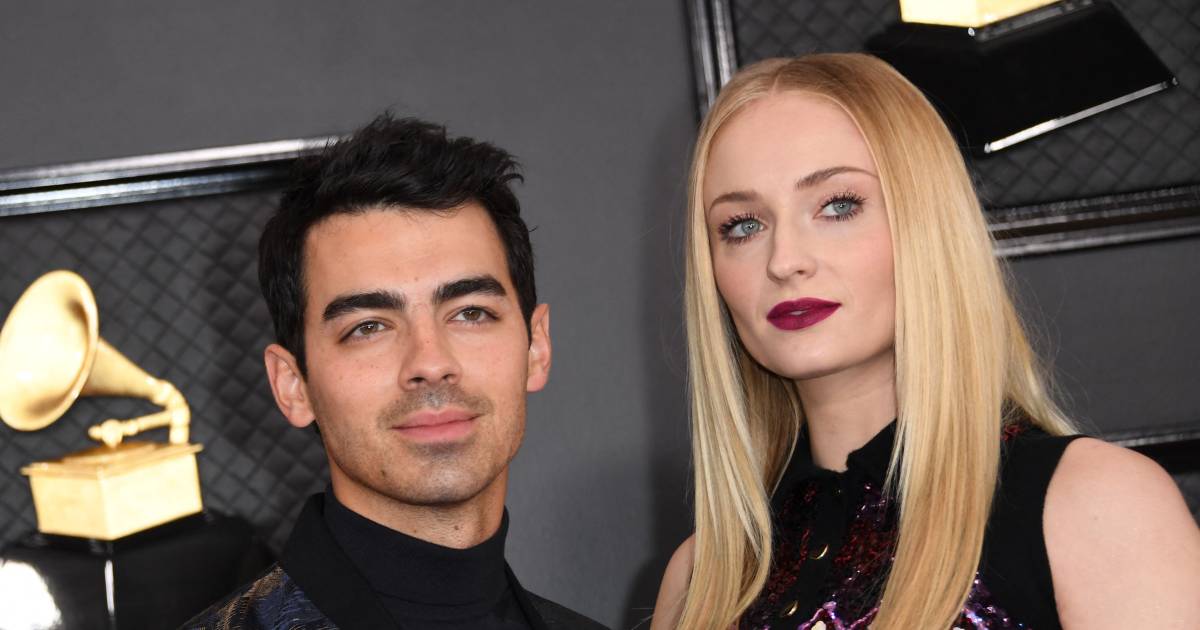 Nel mezzo della battaglia per la custodia con Sophie Turner: cosa ha visto veramente Joe Jonas attraverso la telecamera del campanello?  |  celebrità