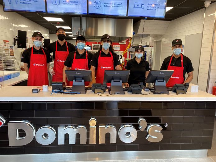 Iman (36) opent Domino’s Pizza aan station van Waregem Waregem hln.be
