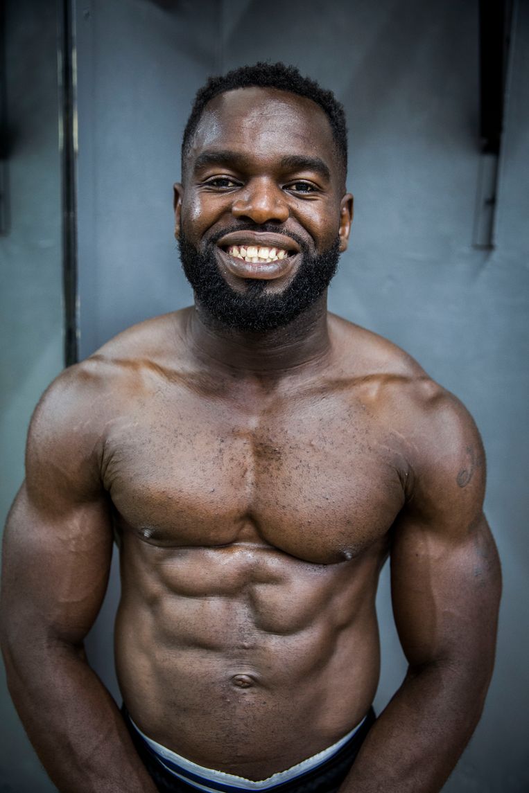 Patrick Bokoo: “Ik was altijd sterk. Maar bij de boksvereniging sloeg iedereen me er in het begin af. Hier heb ik geleerd dat je bokst met je verstand, niet met kracht.” Beeld Arie Kievit