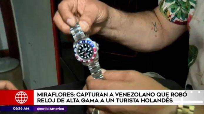 Een duur horloge dat de Peruaanse bende tevergeefs probeerde te stelen van een Peruaanse zakenman voor de deur van diens woning in de wijk Miraflores.
