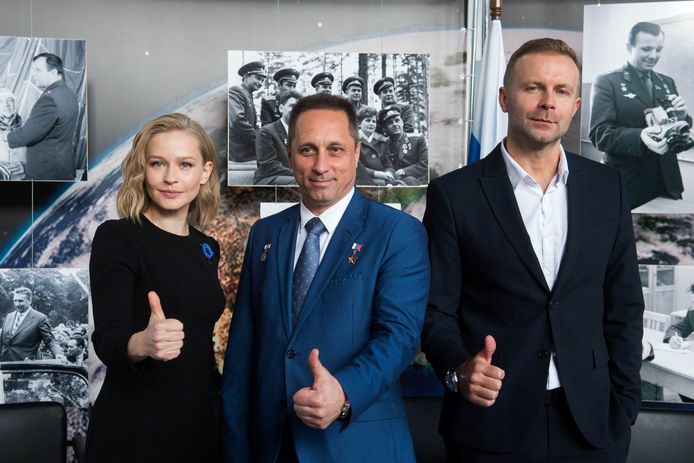 Actrice Julia Peresild, kosmonaut Anton Shkaplerov en regisseur Klim Shipenko.