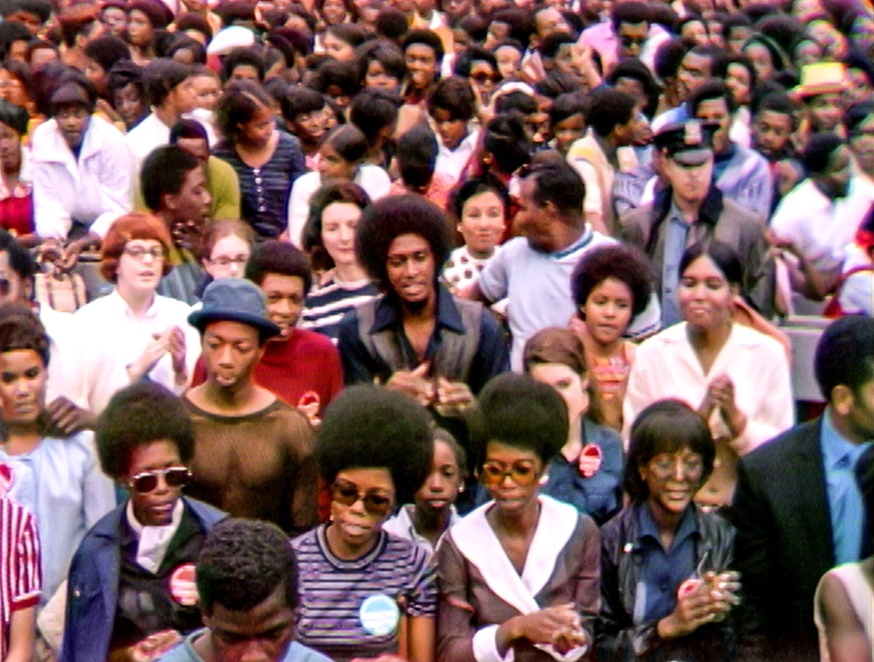 Het Harlem Cultural Festival in 1969 trok een overwegend zwart publiek. Beeld Searchlight Pictures/20th Century Studios