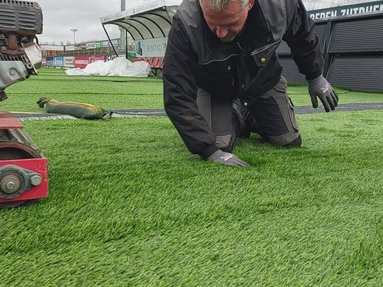 Voetballen op culinair kunstgras bij FC Zutphen