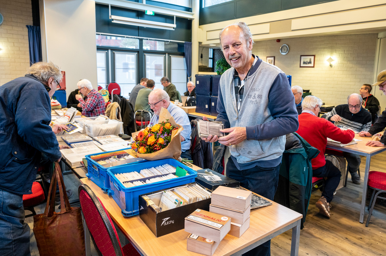 Vijftig jaar verzamelbeurs in Eerde ‘Een kleine verzameltic is best fijn. Je hoeft je echt