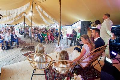 Lulboompop heeft eerste huwelijk én een rookboete te pakken; ‘Dan tel je pas mee’