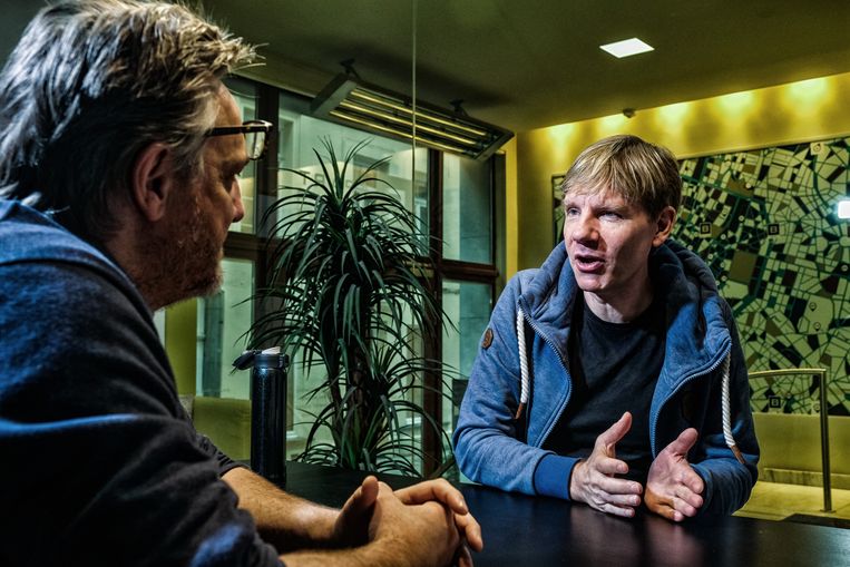 Björn Lomborg in gesprek met Joël De Ceulaer.  Beeld Tim Dirven