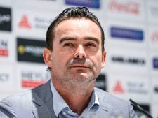 Antwerp-fans nemen opblaaspenis mee naar uitduel en zingen liedjes over Marc Overmars