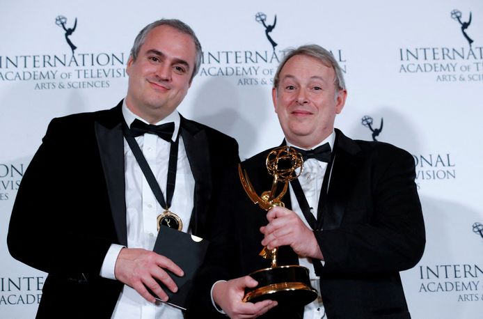 Jake Lushington et Tom Edge après la récompense de la série"Vigil" aux International Emmy Awards.